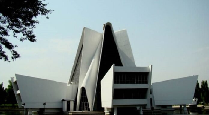 PU ਦੇ ਸੁਪਰਵਾਈਜ਼ਰ ਨੇ ਨਿਊਜ਼ੀਲੈਂਡ ਰਹਿੰਦੇ ਪੁੱਤ ਤੇ ਗੁਆਂਢਣ ਦੀ ਫਰਜ਼ੀ ਹਾਜ਼ਰੀ ਲਾ ਕੇ 6 ਸਾਲ ਲਈ ਤਨਖਾਹ, ਹੁਣ ਚੜ੍ਹਿਆ ਹੱਥੇ