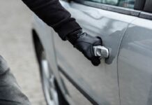 ਕਪੂਰਥਲਾ ‘ਚ 4 ਬਾਈਕ ਸਵਾਰਾਂ ਨੇ ਗਲੇ ‘ਤੇ ਪਿਸਤੌਲ ਰੱਖ ਕੇ ਰਾਹਗੀਰ ਤੋਂ ਖੋਹੀ ਕਾਰ