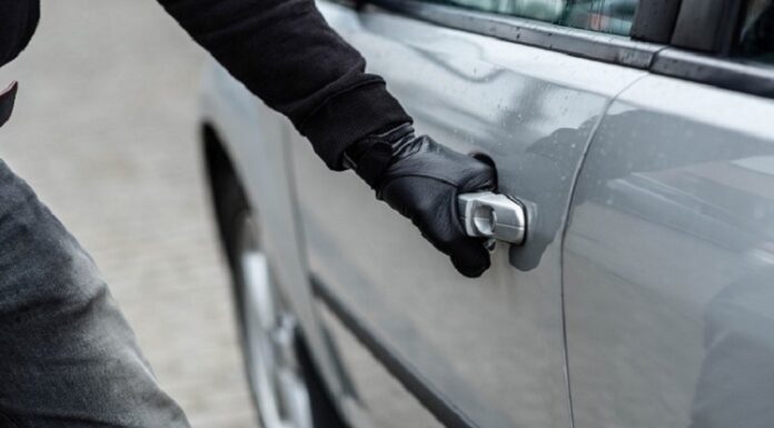 ਕਪੂਰਥਲਾ ‘ਚ 4 ਬਾਈਕ ਸਵਾਰਾਂ ਨੇ ਗਲੇ ‘ਤੇ ਪਿਸਤੌਲ ਰੱਖ ਕੇ ਰਾਹਗੀਰ ਤੋਂ ਖੋਹੀ ਕਾਰ