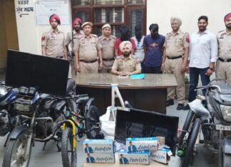 ਪੰਜਾਬੀ ਗਾਇਕ ਮਾਸਟਰ ਸਲੀਮ ਦਾ ਜੀਜਾ ਚੋਰੀ ਦੇ ਮੋਟਰਸਾਈਕਲ, ਸਾਈਕਲ ਤੇ ਚੱਪਲਾਂ ਸਣੇ ਗ੍ਰਿਫਤਾਰ