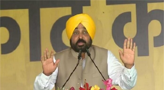 ‘ਆਪ ਦੀ ਮਹਾਰੈਲੀ ‘ਚ ਬੋਲੇ CM ਮਾਨ – ‘ਜੇਕਰ 2024 ‘ਚ ਜਿੱਤੀ BJP ਤਾਂ PM ਮੋਦੀ ਬਣ ਜਾਣਗੇ ‘ਨਰਿੰਦਰ ਪੁਤਿਨ’
