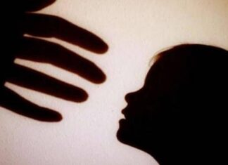 ਫਿਰੋਜ਼ਪੁਰ ‘ਚ ਸ਼ਰਮਨਾਕ ਕਰਤੂਤ : ਮਾਂ ਨੇ ਬੱਚੇ ਨੂੰ ਕੁੱਟ-ਕੁੱਟ ਦਰੱਖਤ ਨਾਲ ਬੰਨ੍ਹਿਆ, ਪਿਤਾ ਬਣਾਉਂਦਾ ਰਿਹਾ ਵੀਡੀਓ, ਕੀਤੀ ਵਾਇਰਲ