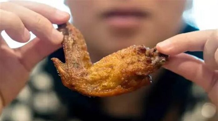 ਚਿਕਨ ਖਾਣ ਦੇ ਸ਼ੌਕੀਨ ਹੋ ਜਾਣ ਸਾਵਧਾਨ, WHO ਦੀ ਨਵੀਂ ਚਿਤਾਵਨੀ, ਹੋ ਸਕਦੇ ਹੋ ਖਤਰਨਾਕ ਬੀਮਾਰੀ ਦਾ ਸ਼ਿਕਾਰ