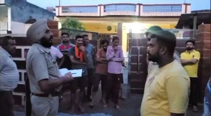 ਗੁਰਦਾਸਪੁਰ : ਪਿਆਰ ਦੇ ਜਾਲ ‘ਚ ਫਸਾ ਕੇ ਡਕਾਰੇ 5 ਲੱਖ, ਦੁਖੀ ਪ੍ਰੇਮੀ ਨੇ ਪ੍ਰੇਮਿਕਾ ਦੇ ਘਰ ਜਾ ਕੇ ਖਾਧੀ ਜ਼ਹਿਰ, ਮੌਤ