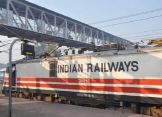 ਚੱਕਰਵਾਤ ਬਿਪਰਜੋਏ : ਰੇਲਵੇ ਨੇ ਕਈ ਟਰੇਨਾਂ ਕੀਤੀਆਂ ਰੱਦ, ਪੰਜਾਬ ਤੋਂ ਰਾਜਸਥਾਨ ਰਸਤੇ ਗੁਜਰਾਤ ਜਾਣ ਵਾਲੇ ਦੇਖ ਲੈਣ ਲਿਸਟ