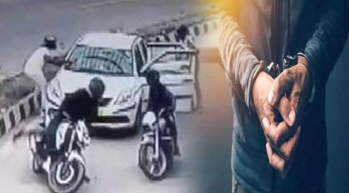 ਦਿੱਲੀ ‘ਚ ਦਿਨ ਦਿਹਾੜੇ ਲੱਖਾਂ ਦੀ ਲੁੱਟ ਮਾਮਲੇ ‘ਚ 5 ਗ੍ਰਿਫਤਾਰ, ਵਾਰਦਾਤ ‘ਚ ਵਰਤੀ ਬਾਈਕ ਤੋਂ ਪੁਲਿਸ ਨੂੰ ਮਿਲੀ ਲੀਡ