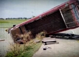 ਗੁਰਦਾਸਪੁਰ : ਡਰਾਈਵਰ ਨੂੰ ਨੀਂਦ ਆਈ ਤਾਂ ਕੰਡਕਟਰ ਨੇ ਸੰਭਾਲਿਆ ਸਟੇਅਰਿੰਗ, ਥੋੜ੍ਹੀ ਦੂਰ ਜਾ ਕੇ ਬੱਸ ਖੇਤਾਂ ‘ਚ ਪਲਟਾਈ