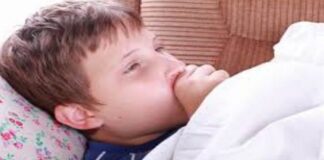 ਬੱਚਿਆਂ ਨੂੰ ਬਾਰਿਸ਼ ਦੇ ਮੌਸਮ ‘ਚ ਨਿਮੋਨੀਆ ਤੋਂ ਬਚਾਉਣ ਲਈ ਰੱਖੋ ਇਨ੍ਹਾਂ ਚੀਜ਼ਾਂ ਤੋਂ ਦੂਰ