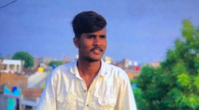 ਫਗਵਾੜਾ : ਟਰੇਨ ਦੇ ਦਰਵਾਜ਼ੇ ‘ਤੇ ਖੜ੍ਹਾ ਨੌਜਵਾਨ ਡਿੱਗਿਆ, ਸਿਰ ਧੜ ਨਾਲੋਂ ਹੋਇਆ ਅਲੱਗ, ਦਰਦਨਾਕ ਮੌਤ