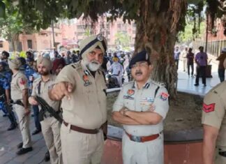 ਘੱਲੂਘਾਰੇ ਨੂੰ ਲੈ ਕੇ ਦਰਬਾਰ ਸਾਹਿਬ ਸਮੇਤ ਅੰਮ੍ਰਿਤਸਰ ‘ਚ ਭਾਰੀ ਪੁਲਿਸ ਫੋਰਸ ਹੋਈ ਤਾਇਨਾਤ