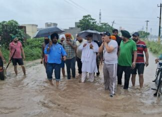 ਕੈਬਨਿਟ ਮੰਤਰੀ ਜੌੜਾਮਾਜਰਾ ਨੇ ਘੱਗਰ ਸਮੇਤ ਭਾਰੀ ਮੀਂਹ ਕਰਕੇ ਪ੍ਰਭਾਵਿਤ ਹੋਏ ਪਿੰਡਾਂ ਦਾ ਲਿਆ ਜਾਇਜ਼ਾ