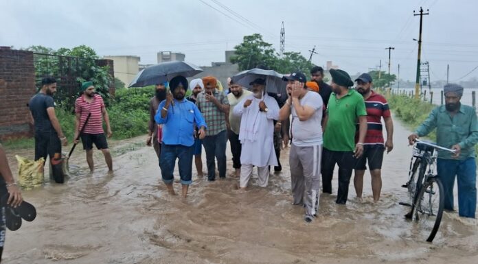 ਕੈਬਨਿਟ ਮੰਤਰੀ ਜੌੜਾਮਾਜਰਾ ਨੇ ਘੱਗਰ ਸਮੇਤ ਭਾਰੀ ਮੀਂਹ ਕਰਕੇ ਪ੍ਰਭਾਵਿਤ ਹੋਏ ਪਿੰਡਾਂ ਦਾ ਲਿਆ ਜਾਇਜ਼ਾ