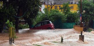 ਮਾਨਸਾ ‘ਚ ਘੱਗਰ ਦੀ ਮਾਰ : ਚਾਂਦਪੁਰਾ ਬੰਨ੍ਹ ਟੁੱਟਣ ਨਾਲ ਲੋਕਾਂ ਦੇ ਘਰਾਂ ‘ਚ ਵੜਿਆ ਪਾਣੀ