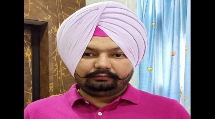 ਲੁਧਿਆਣਾ : ਕਾਰ ਨੂੰ ਸੜਕ ਕਿਨਾਰੇ ਰੋਕ ਕੇ ਬੰਪਰ ਬੰਨ੍ਹਦੇ ਡਰਾਈਵਰ ਨੂੰ ਟੈਂਪੂ ਨੇ ਕੁਚਲਿਆ