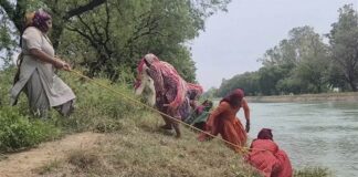 ਮਹਿਜ਼ ਤਿੰਨ ਸੌ ਰੁਪਏ ਦਿਹਾੜੀ ਲਈ ਦਾਅ ’ਤੇ ਜ਼ਿੰਦਗੀ; ਰੱਸੀ ਹੱਥੋਂ ਛੁੱਟੀ ਤਾਂ ਮੌਤ ਪੱਕੀ, ਆਜ਼ਾਦੀ ਦੇ ਐਨੇ ਸਾਲਾਂ ਪਿੱਛੋਂ ਵੀ ਸੁਰੱਖਿਆ ਰੱਬ ਆਸਰੇ