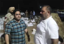 बाढ़ से निपटने के लिए सांसद व डीसी ने देर रात तक संवेदनशील इलाकों में भरवाई मिट्टी की बोरियां