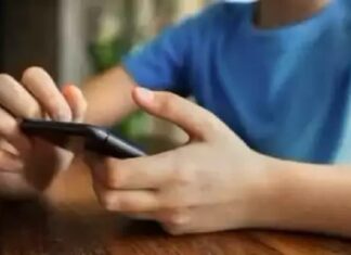 ਹੈਦਰਾਬਾਦ : ਯੂਟਿਊਬ ਵੀਡੀਓ ਦੀ ਨਕਲ ਕਰਦਿਆਂ 11 ਸਾਲਾ ਮੁੰਡੇ ਨੇ ਲਿਆ ਫਾਹਾ, ਕਿੱਲ ਨਾਲ ਕੱਪੜਾ ਬੰਨ੍ਹ ਕੇ ਲਟਕਿਆ