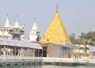 ਜਲੰਧਰ : ਦੇਵੀ ਤਲਾਬ ਮੰਦਿਰ ‘ਚ ਲਾਗੂ ਹੋਇਆ ਡਰੈੱਸ ਕੋਡ, ਪੜ੍ਹੋ ਕਿਹੋ ਜਿਹੇ ਕੱਪੜੇ ਪਾ ਕੇ ਨਹੀਂ ਹੋ ਸਕੋਗੇ ਦਾਖਲ