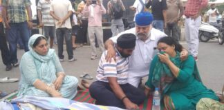 ਕਾਰ ਦੀ ਲਪੇਟ ‘ਚ ਆਏ 24 ਸਾਲਾ ਨੌਜਵਾਨ ਦੀ ਮੌਤ, ਪਰਿਵਾਰਕ ਮੈਂਬਰਾਂ ਨੇ ਪੂਰਾ ਹਾਈਵੇ ਕੀਤਾ ਜਾਮ