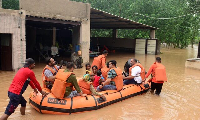 ਪੰਜਾਬ : 14 ਜ਼ਿਲ੍ਹਿਆਂ ਦੇ 1179 ਪਿੰਡਾਂ ਨੂੰ ਹੜ੍ਹਾਂ ਨੇ ਲਪੇਟਿਆ, 22 ਹਜ਼ਾਰ ਤੋਂ ਵੱਧ ਲੋਕ ਘਰੋਂ ਹੋਏ ਬੇਘਰ