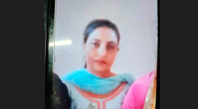 ਮੋਗਾ : ਨਸ਼ਾ ਸਮੱਗਲਿੰਗ ਦੇ ਸ਼ੱਕ ‘ਚ ਥਾਣੇ ਲਿਆਂਦੇ ਪਤੀ-ਪਤਨੀ ਤੇ ਭਤੀਜੇ ਨਾਲ ਕੁੱਟਮਾਰ, ਮਹਿਲਾ ਦੀ ਮੌਤ