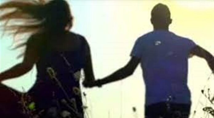 ਮਜ਼ਦੂਰੀ ਕਰਕੇ ਪਤਨੀ ਬਣਾਈ ਟੀਚਰ, ਹੈੱਡਮਾਸਟਰ ਨਾਲ ਹੋਈ ਫ਼ਰਾਰ, 2 ਬੱਚਿਆਂ ਦੀ ਹੈ ਮਾਂ