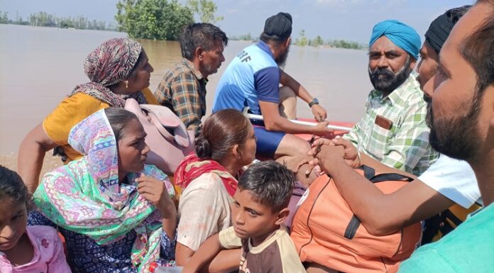 ਜ਼ਿਲ੍ਹਾ ਪ੍ਰਸ਼ਾਸਨ ਨੇ ਹੁਣ ਤੱਕ 200 ਲੋਕਾਂ ਨੂੰ ਸੁਰੱਖਿਅਤ ਬਾਹਰ ਕੱਢਿਆ – ਡੀਸੀ ਵਿਸ਼ੇਸ਼ ਸਾਰੰਗਲ