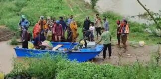 ਮਾਛੀਵਾੜਾ : ਸਤਲੁਜ ਦਰਿਆ ‘ਚ ਪਾਣੀ ਦਾ ਪੱਧਰ ਵਧਣ ਕਾਰਨ ਝੁੱਗੀ-ਝੌਂਪੜੀਆਂ ਵਾਲਿਆਂ ਦੇ ਕਈ ਪਰਿਵਾਰ ਫਸੇ