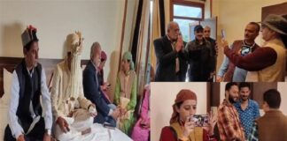 ਹਿਮਾਚਲ ‘ਚ ਭਾਰੀ ਮੀਂਹ ਵਿਚਾਲੇ ਅਨੋਖਾ ਵਿਆਹ, ਲਾੜਾ-ਲਾੜੀ ਨੇ ਵੀਡੀਓ ਕਾਲ ਰਾਹੀਂ ਲਏ ਫੇਰੇ