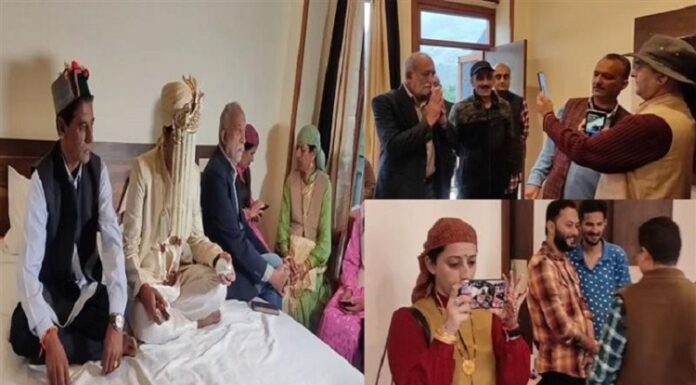 ਹਿਮਾਚਲ ‘ਚ ਭਾਰੀ ਮੀਂਹ ਵਿਚਾਲੇ ਅਨੋਖਾ ਵਿਆਹ, ਲਾੜਾ-ਲਾੜੀ ਨੇ ਵੀਡੀਓ ਕਾਲ ਰਾਹੀਂ ਲਏ ਫੇਰੇ