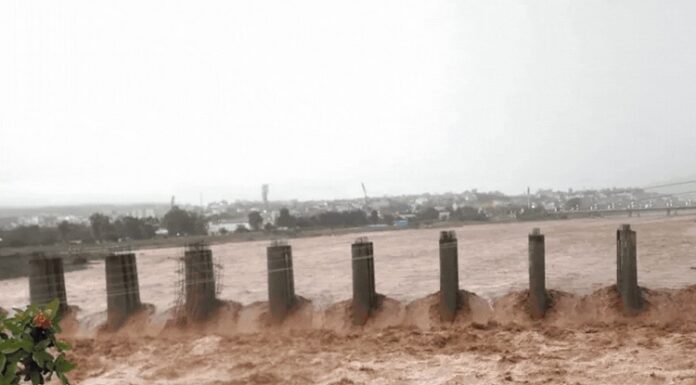 ਪੰਜਾਬ ‘ਚ ਉਜ ਦਰਿਆ ਤੇ ਮੀਂਹ ਅੱਜ ਲਿਆ ਸਕਦੇ ਨੇ ਤਬਾਹੀ, 3 ਜ਼ਿਲ੍ਹਿਆਂ ‘ਚ ਅਲਰਟ