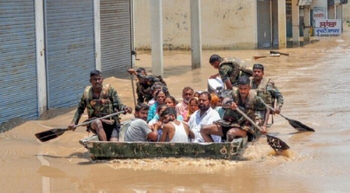 ਪੰਜਾਬ ਨੂੰ ਹਾਲੇ ਤੱਕ ਕੇਂਦਰ ਨੇ ਨਹੀਂ ਐਲਾਨਿਆ ‘ਹੜ੍ਹ ਪ੍ਰਭਾਵਿਤ’ ਸੂਬਾ, 19 ਜ਼ਿਲ੍ਹਿਆਂ ਦੇ 1500 ਪਿੰਡ ਹੜ੍ਹਾਂ ਨੇ ਲਪੇਟੇ