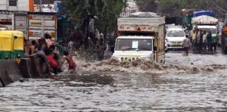 ਪੰਜਾਬ ‘ਚ ਮੀਂਹ ਦੇ ਮੱਦੇਨਜ਼ਰ ਸਾਰੇ ਜ਼ਿਲ੍ਹਿਆਂ ‘ਚ ਬਣਾਏ ਹੜ੍ਹ ਕੰਟਰੋਲ ਰੂਮ, ਜਾਰੀ ਕੀਤੇ ਨੰਬਰ