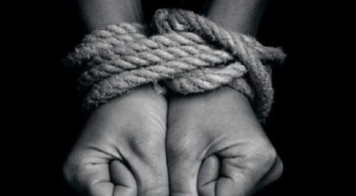 ਫਰੀਦਕੋਟ : ਵਿਆਹ ਦਾ ਝਾਂਸਾ ਦੇ ਕੇ 16 ਸਾਲ ਦੀ ਵਿਦਿਆਰਥਣ ਨੂੰ ਭਜਾ ਲੈ ਗਿਆ ਗੁਆਂਢੀ, ਨਾਮਜ਼ਦ