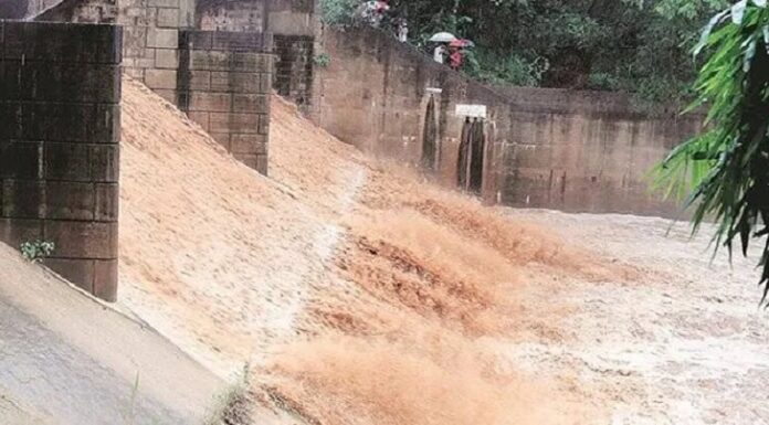 ਬ੍ਰੇਕਿੰਗ : ਸੁਖਨਾ ਝੀਲ ਦੇ ਪਾਣੀ ਦਾ ਪੱਧਰ ਦੁਬਾਰਾ ਵਧਿਆ, ਕਿਸੇ ਵੇਲੇ ਵੀ ਖੋਲ੍ਹੇ ਜਾ ਸਕਦੇ ਨੇ ਫਲੱਡ ਗੇਟ