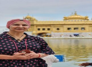 ਕੈਂਸਰ ਪੀੜਤ ਨਵਜੋਤ ਕੌਰ ਸਿੱਧੂ ਸ੍ਰੀ ਹਰਿਮੰਦਰ ਸਾਹਿਬ ਨਤਮਸਤਕ, ਦੇਹ ਅਰੋਗਤਾ ਦੀ ਕੀਤੀ ਅਰਦਾਸ