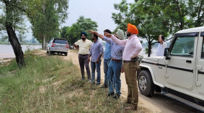 ਕਿਸੇ ਅਣਸੁਖਾਵੀਂ ਸਥਿਤੀ ਨਾਲ ਨਜਿੱਠਣ ਲਈ ਪ੍ਰ਼ਸ਼ਾਸ਼ਨ ਮੁਸਤੈਦ, ਵੱਖ – ਵੱਖ ਟੀਮਾਂ ਵੱਲੋਂ ਫਿਲੌਰ ਤੋਂ ਲੋਹੀਆਂ ਤੱਕ ਧੁੱਸੀ ਬੰਨ੍ਹ ਦਾ ਨਿਰੀਖਣ