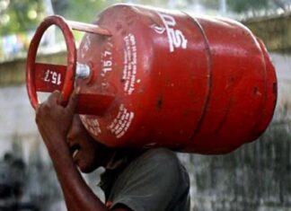 ਘਰੇਲੂ LPG ਗੈਸ ਦੀਆਂ ਕੀਮਤਾਂ ‘ਚ ਹੋਈ ਕਟੌਤੀ, ਜਾਣੋ ਕਿੰਨੀ ਹੋਈ ਕੀਮਤ
