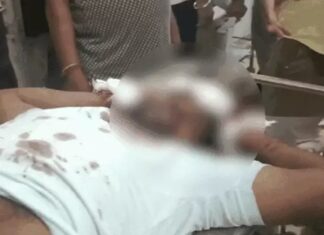 ਪਤਨੀ ਨੂੰ ਐਕਟਿਵਾ ‘ਤੇ ਪਰਾਏ ਮਰਦ ਨਾਲ ਘੁੰਮਣੋਂ ਰੋਕਣਾ ਪਤੀ ਨੂੰ ਪਿਆ ਮਹਿੰਗਾ, ਘਰਵਾਲੀ ਨੇ ਪਤੀ ਦੇ ਸਿਰ ‘ਚ ਮਰਵਾਏ ਦਾਤ