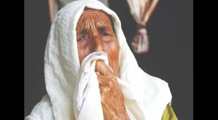 ਫਿਰੋਜ਼ਪੁਰ : ਅੰਨ੍ਹੀ ਮਾਂ ਦੇ 4 ਪੁੱਤ ਨਸ਼ਿਆਂ ਨੇ ਨਿਗਲੇ, ਸਾਰਾ ਦਿਨ ਚੁੰਮਦੀ ਰਹਿੰਦੀ ਕੁੱਖੋਂ ਜਾਇਆਂ ਦੀਆਂ ਤਸਵੀਰਾਂ