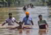 ਹੜ੍ਹਾਂ ਨੇ 8 ਜ਼ਿਲ੍ਹੇ ਲਪੇਟੇ, 140 ਪਿੰਡ ਪਾਣੀ ‘ਚ ਡੁੱਬੇ, ਲੋਕ ਆਪਣੇ ਘਰ-ਬਾਰ ਛੱਡਣ ਨੂੰ ਮਜਬੂਰ