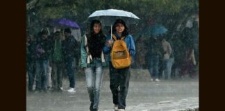 ਚੰਡੀਗੜ੍ਹ ‘ਚ ਅਚਾਨਕ ਬਦਲਿਆ ਮੌਸਮ, ਪੰਜਾਬ ਦੇ 10 ਤੋਂ ਵੱਧ ਜ਼ਿਲ੍ਹਿਆਂ ‘ਚ ਅਲਰਟ