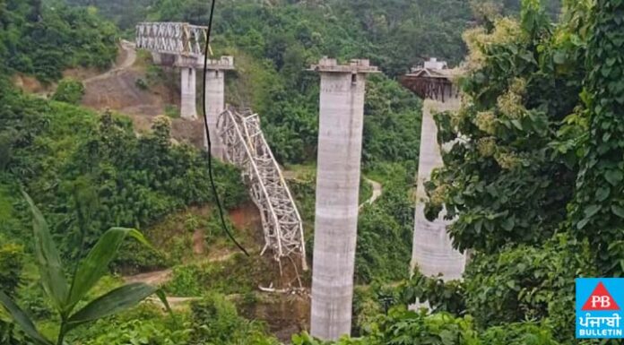 ਦਰਦਨਾਕ ਹਾਦਸਾ : ਨਿਰਮਾਣ ਅਧੀਨ ਰੇਲਵੇ ਪੁਲ ਡਿੱਗਣ ਕਾਰਨ 17 ਮਜ਼ਦੂਰਾਂ ਦੀ ਮੌਤ