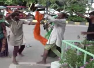 ਜਲੰਧਰ : ‘ਲੰਗੜਾ ਭਿਖਾਰੀ’ ਵੀ ਦੋਵਾਂ ਲੱਤਾਂ ਨਾਲ ਦੂਜੇ ਭਿਖਾਰੀਆਂ ਨੂੰ ਕੁੱਟਦਾ ਦਿਸਿਆ, ਮਹਿਲਾ ਭਿਖਾਰੀ ਤੋਂ ਪਿਆ ਪੰਗਾ