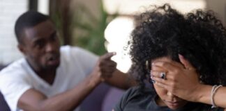 ਹਾਈਕੋਰਟ ਦਾ ਅਹਿਮ ਫੈਸਲਾ : ਪਤੀ ਨੂੰ ਕਾਲਾ ਕਿਹਾ ਤਾਂ ਹੋੋ ਸਕਦੈ ਤਲਾਕ, ਰੰਗ ਕਰਕੇ ਬੇਇੱਜ਼ਤ ਕਰਨਾ ਜ਼ੁਲਮ