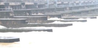 35 ਸਾਲਾਂ ਬਾਅਦ ਖੋਲ੍ਹੇ ਭਾਖੜਾ ਦੇ ਫਲੱਡ ਗੇਟ : ਸ੍ਰੀ ਅਨੰਦਪੁਰ ਸਾਹਿਬ ਦੇ ਪਿੰਡਾਂ ‘ਚ ਵੜਿਆ ਪਾਣੀ, ਹਾਲਾਤ ਖਰਾਬ