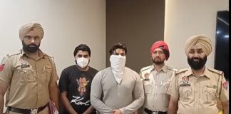 ਜਲੰਧਰ : ਸ਼ਿਵ ਸੈਨਾ ਨੇਤਾ ਨੇ ਰੱਖੜੀ ਦੇ ਪਾਰਸਲ ਨਾਲ ਭੇਜੀ ਅਫੀਮ, ਕੋਰੀਅਰ ਕੰਪਨੀ ਦੇ ਮੁਲਾਜ਼ਮ ਨੂੰ ਆਈ ਅਜੀਬ ਸਮੈੱਲ ਤਾਂ ਖੁੱਲ੍ਹਿਆ ਭੇਦ