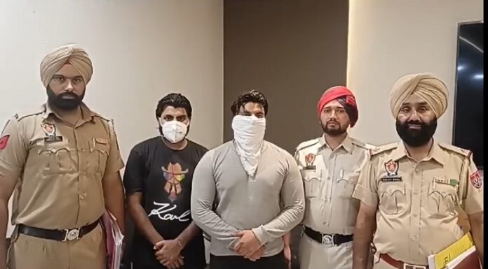 ਜਲੰਧਰ : ਸ਼ਿਵ ਸੈਨਾ ਨੇਤਾ ਨੇ ਰੱਖੜੀ ਦੇ ਪਾਰਸਲ ਨਾਲ ਭੇਜੀ ਅਫੀਮ, ਕੋਰੀਅਰ ਕੰਪਨੀ ਦੇ ਮੁਲਾਜ਼ਮ ਨੂੰ ਆਈ ਅਜੀਬ ਸਮੈੱਲ ਤਾਂ ਖੁੱਲ੍ਹਿਆ ਭੇਦ