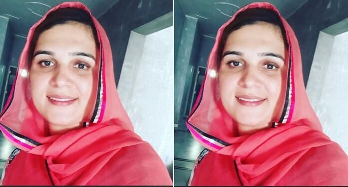 ਫਿਰੋਜ਼ਪੁਰ : ਪਤੀ ਬੱਚਿਆਂ ਸਣੇ ਮਨੀਲਾ ਤੋਂ ਆਇਆ ਸੀ ਪਿੰਡ, ਪਿੱਛੋਂ ਫਾਈਨਾਂਸ ਦਾ ਕੰਮ ਸੰਭਾਲ ਰਹੀ ਪਤਨੀ ਦਾ ਕਤਲ, ਮਾਰੀਆਂ ਕਈ ਗੋਲ਼ੀਆਂ