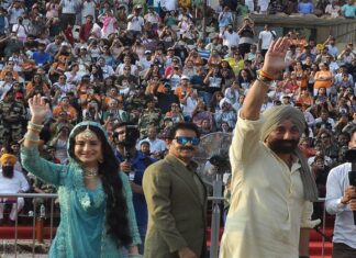 ਅੰਮ੍ਰਿਤਸਰ : ‘ਸਕੀਨਾ’ ਨਾਲ ਅਟਾਰੀ ਬਾਰਡਰ ’ਤੇ ਪਹੁੰਚੇ ‘ਤਾਰਾ ਸਿੰਘ’, ਬੋਲੇ- ਹਿੰਦੁਸਤਾਨ ਜ਼ਿੰਦਾਬਾਦ ਹੈ, ਜ਼ਿੰਦਾਬਾਦ ਸੀ….